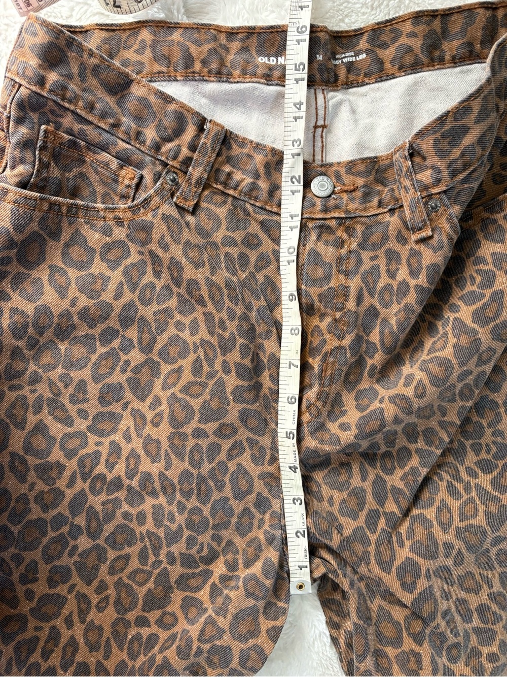 Old Navy Leopard Print Wide Leg Jeans Y2K Animal Print High Rise Sz: 14 - Picture 8 of 11